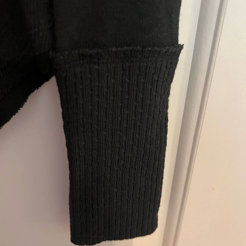 We The Free - Black Lightweight Long Sleeve Top - Picture 3 of 4